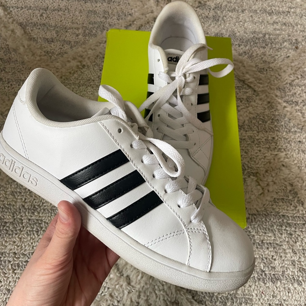 Adidas Original Classic Neo Sneakers EUC - Size 6.5